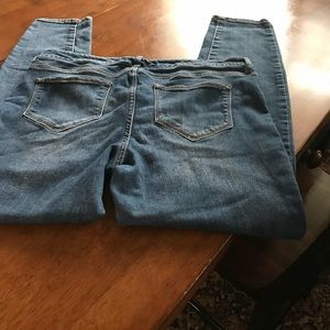 Maurices size 16 skinny jeans.